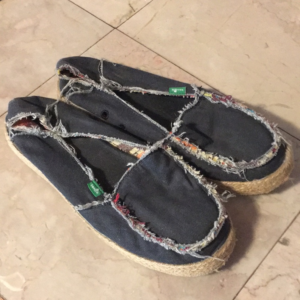 Sanuk shoes